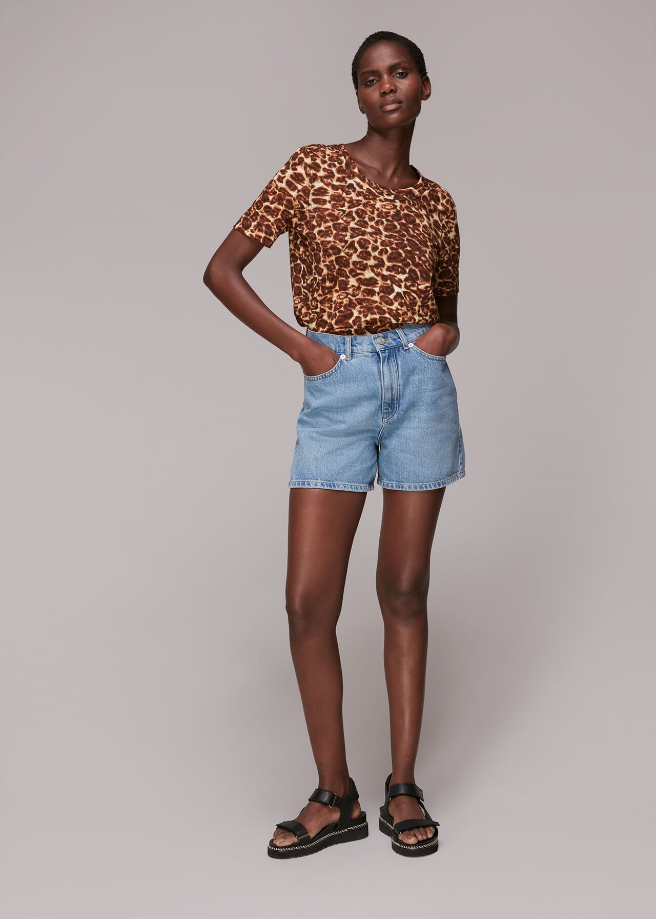 Clouded Leopard Rosa T Shirt