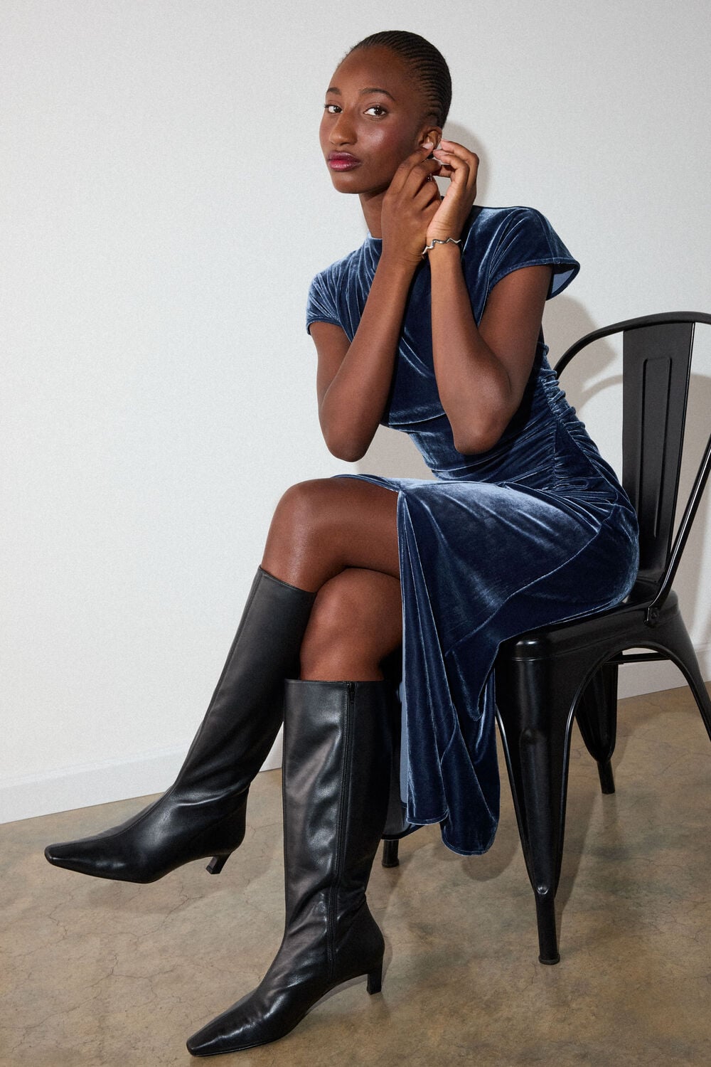Navy Petite Velvet Ruched Midi Dress