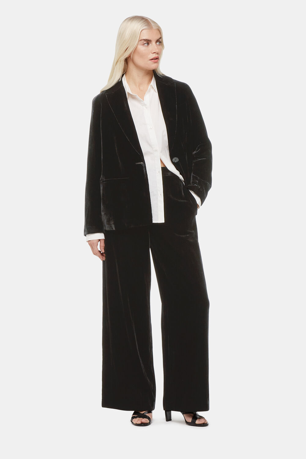 Petite Olivia Velvet Blazer