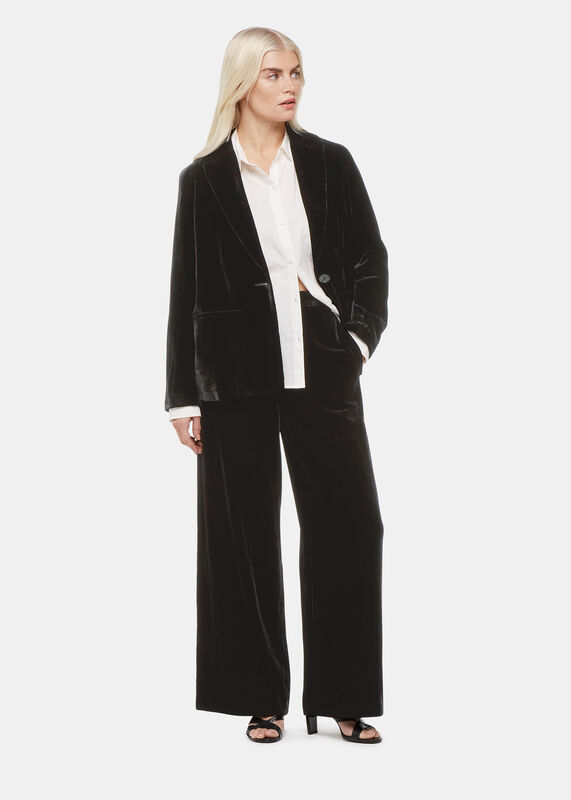 Black Petite Olivia Velvet Blazer