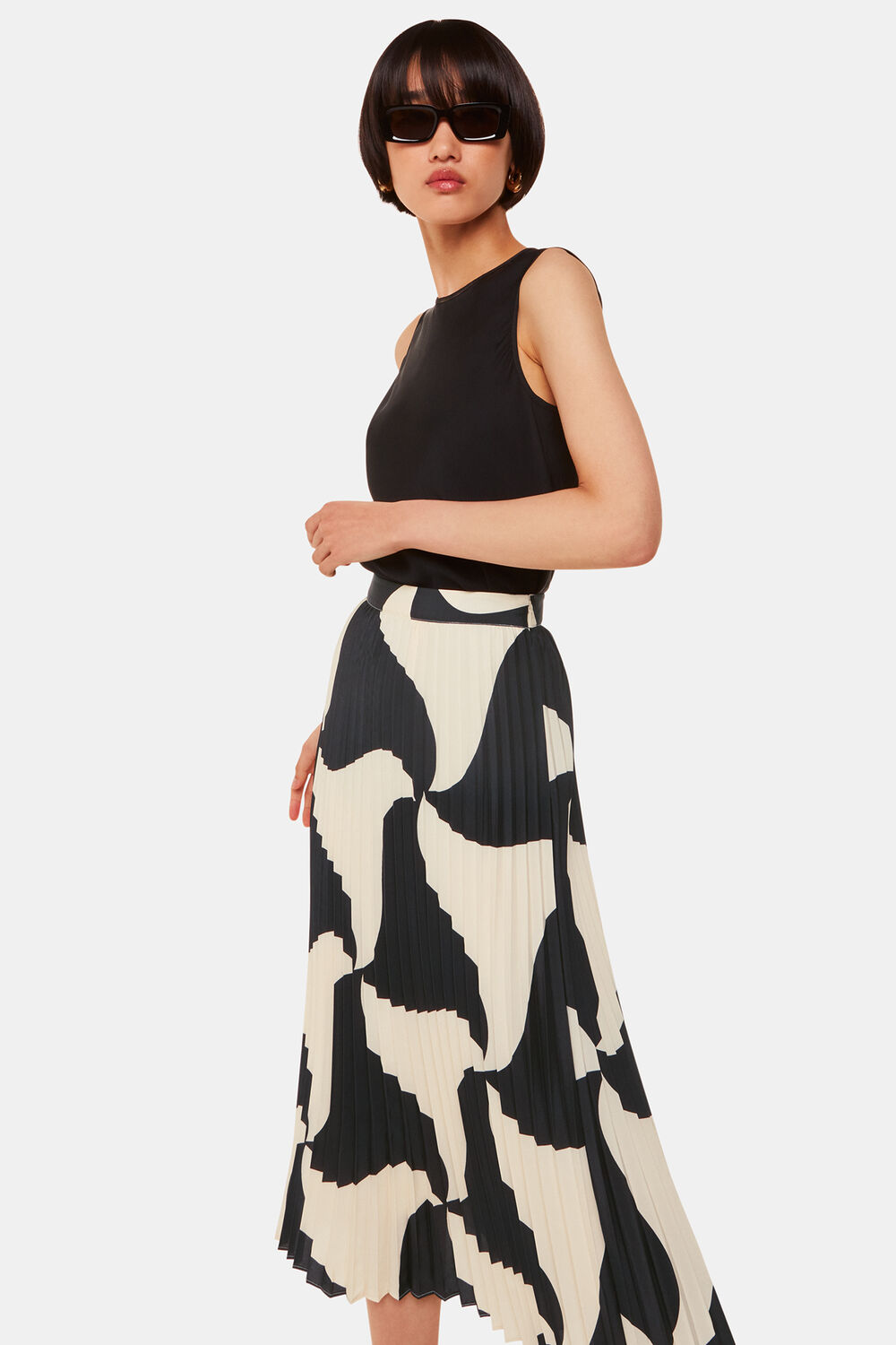 Triangle Swirl Pleated Skirt