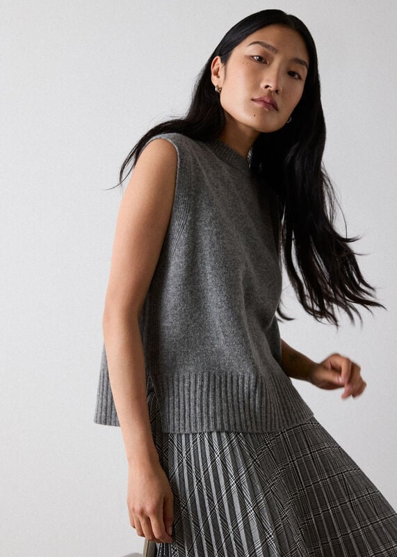 Grey Wool Sleeveless Sweater Vest