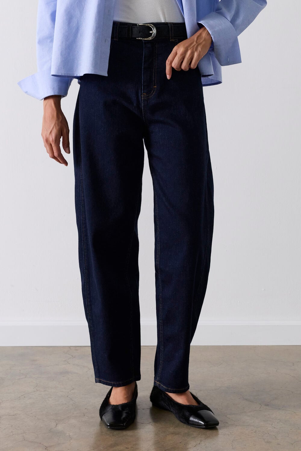 Dark Denim Petite Stretch Barrel Leg Jean