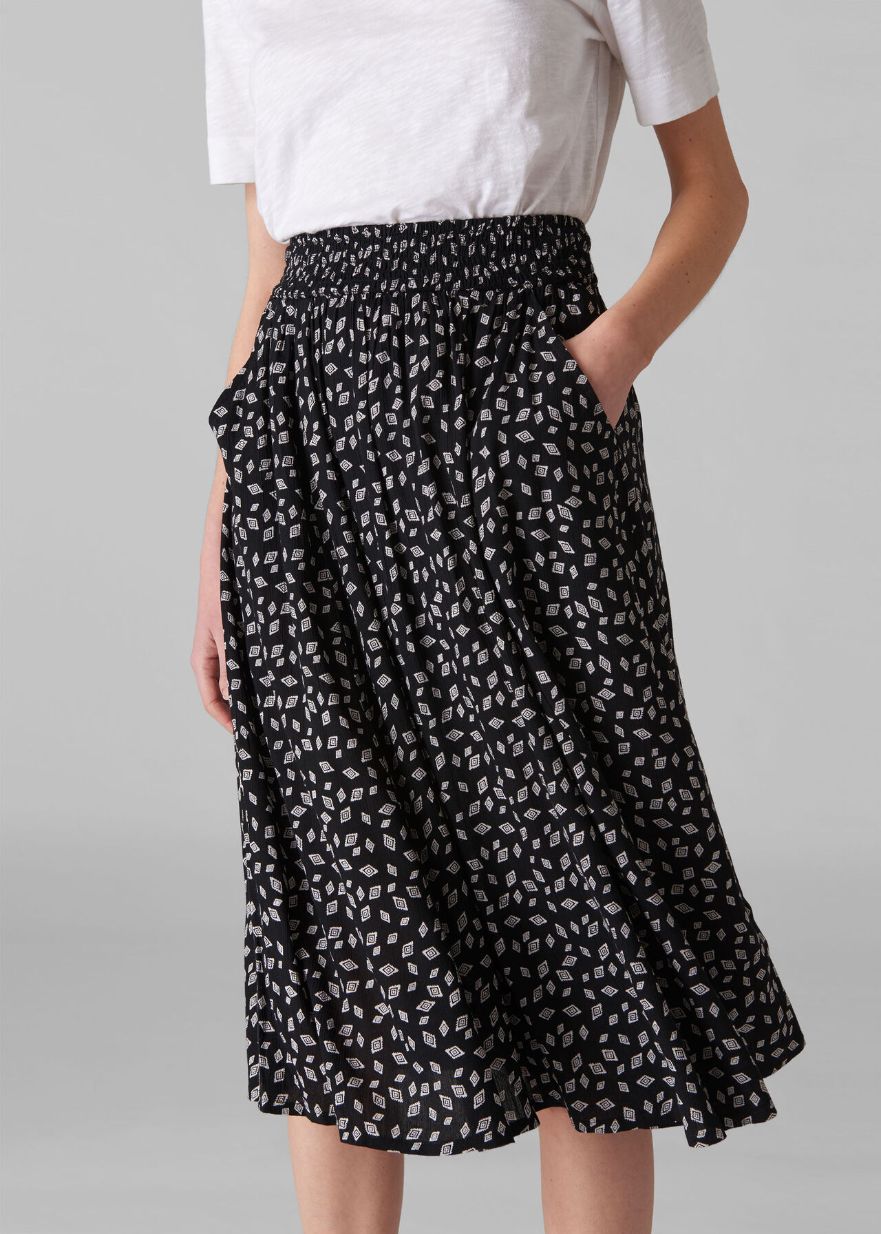 Gobi Print Textured Skirt Black and White