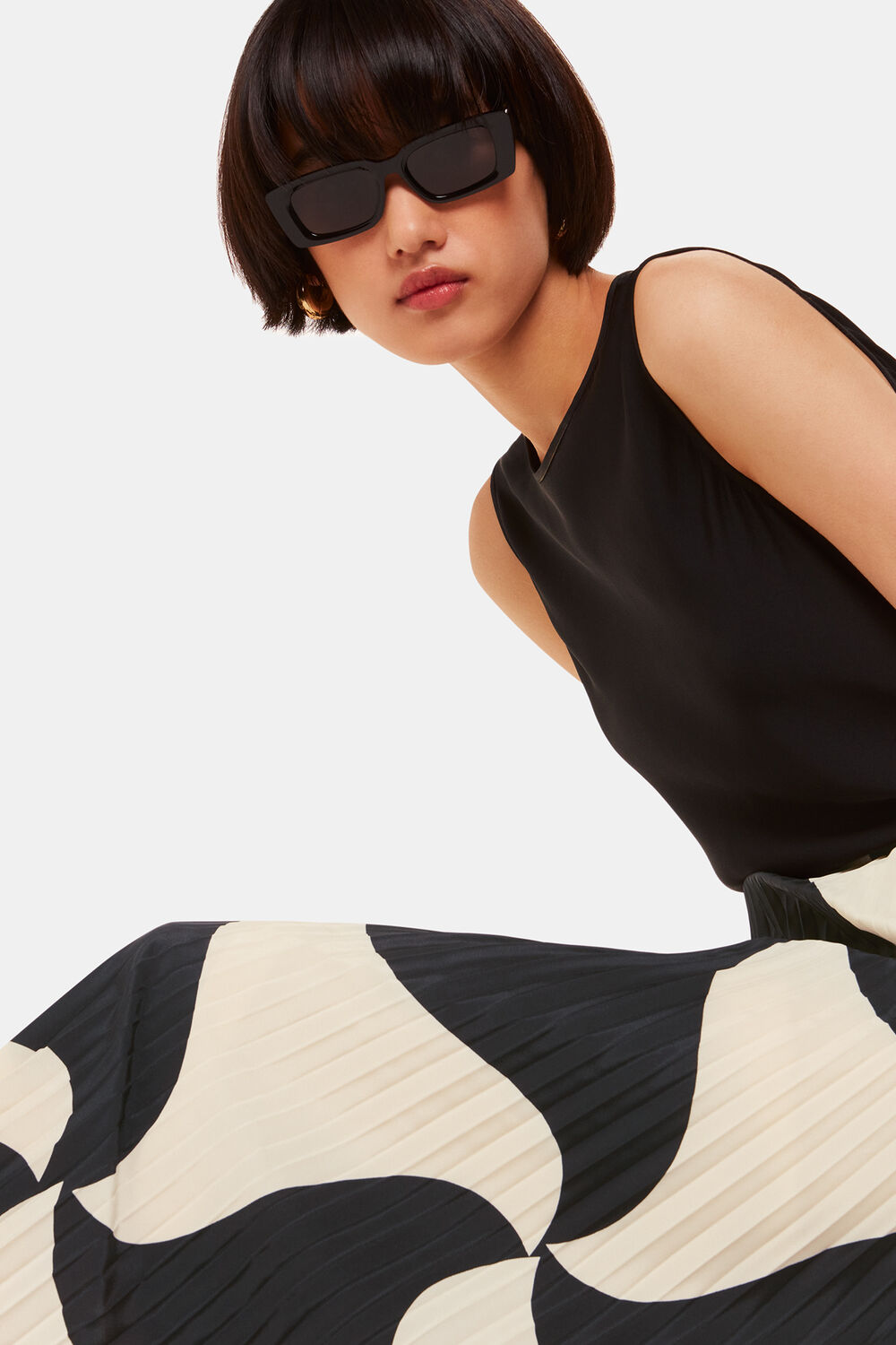Triangle Swirl Pleated Skirt