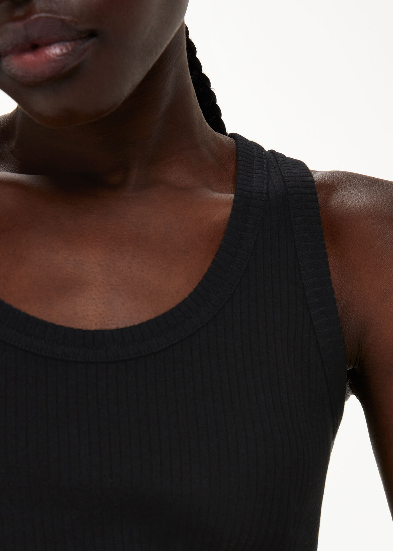 Ultimate Ribbed Scoop Vest
