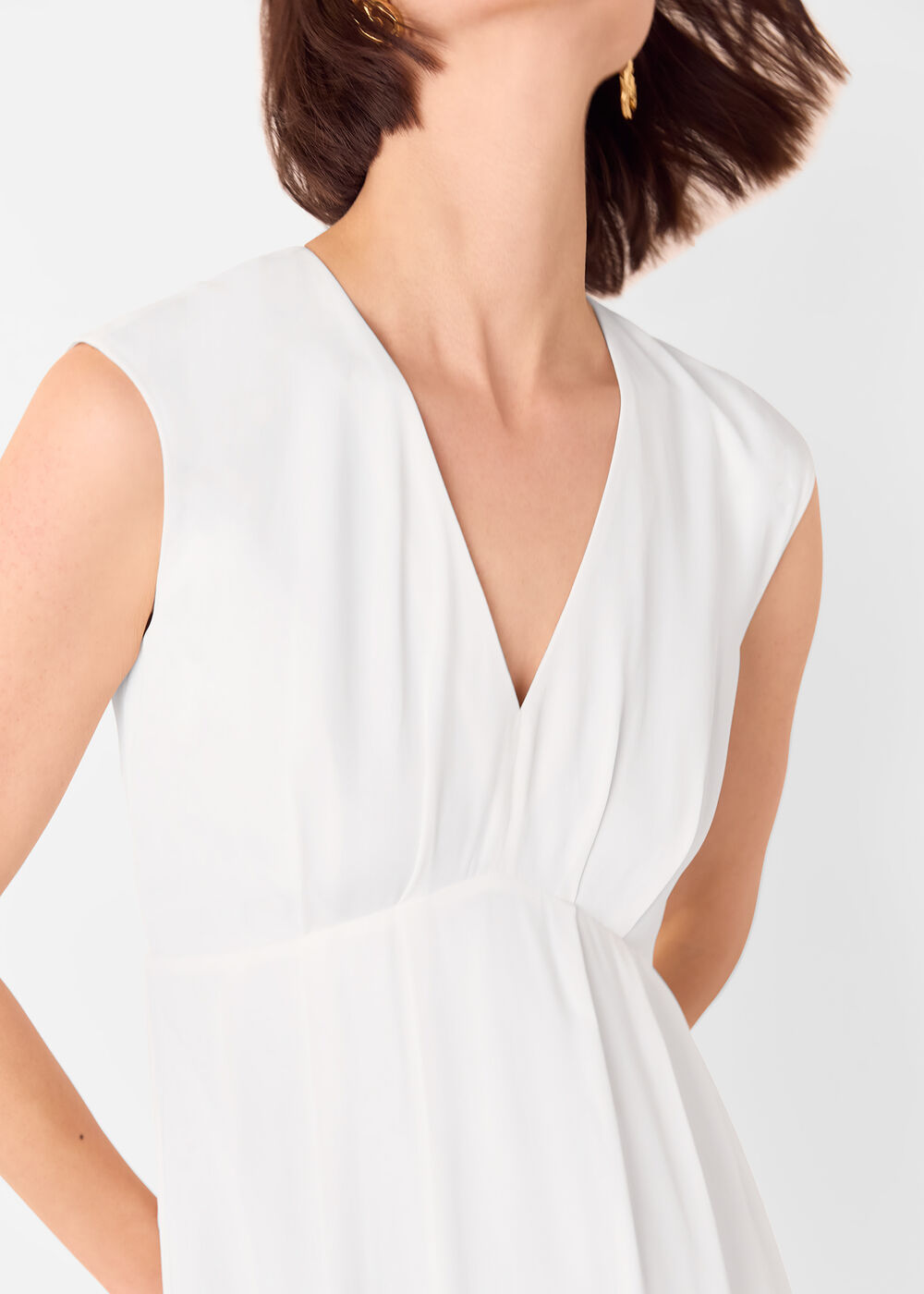 Crepe Sleeveless Midi Dress