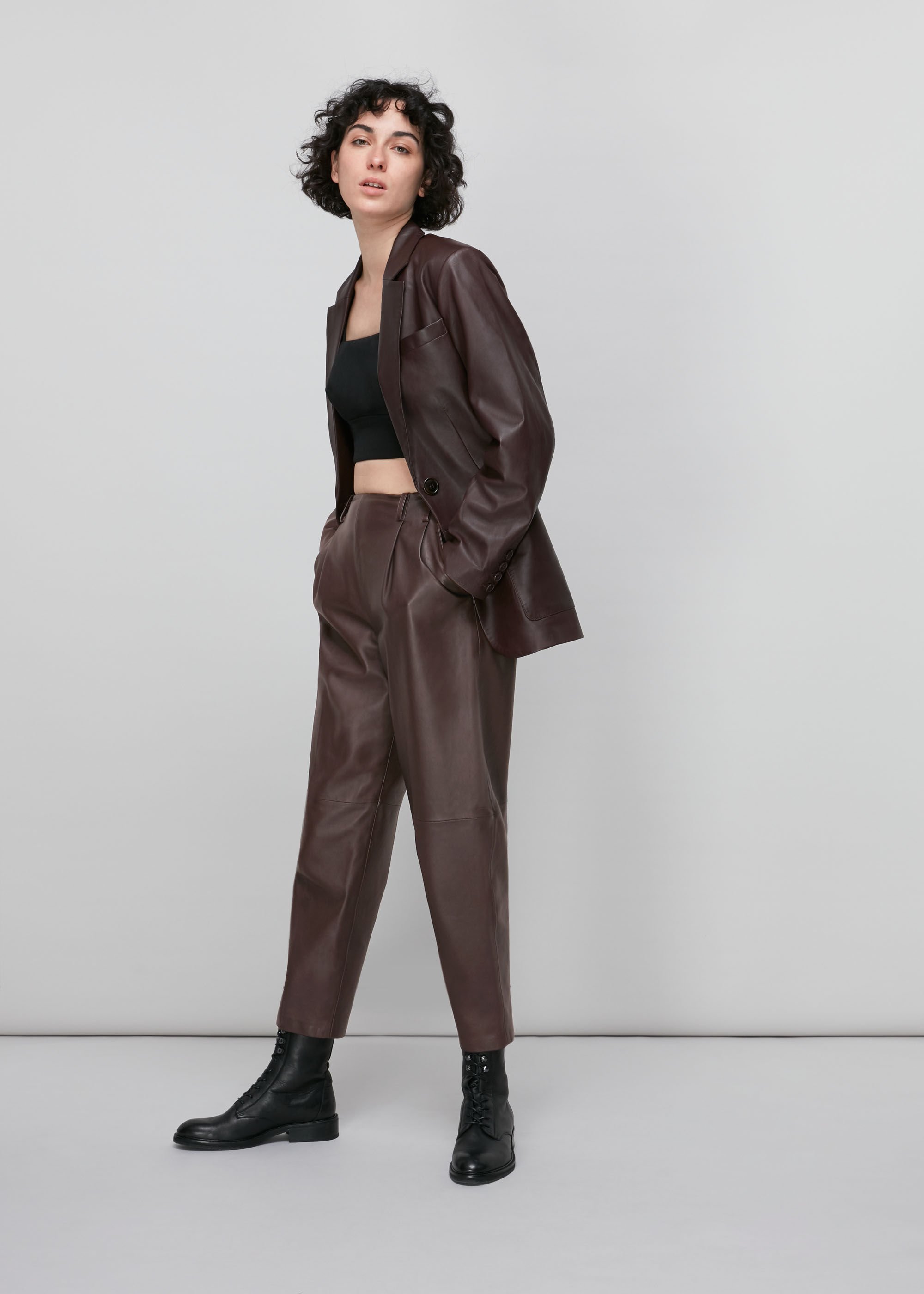 Leather trousers burgundy shop