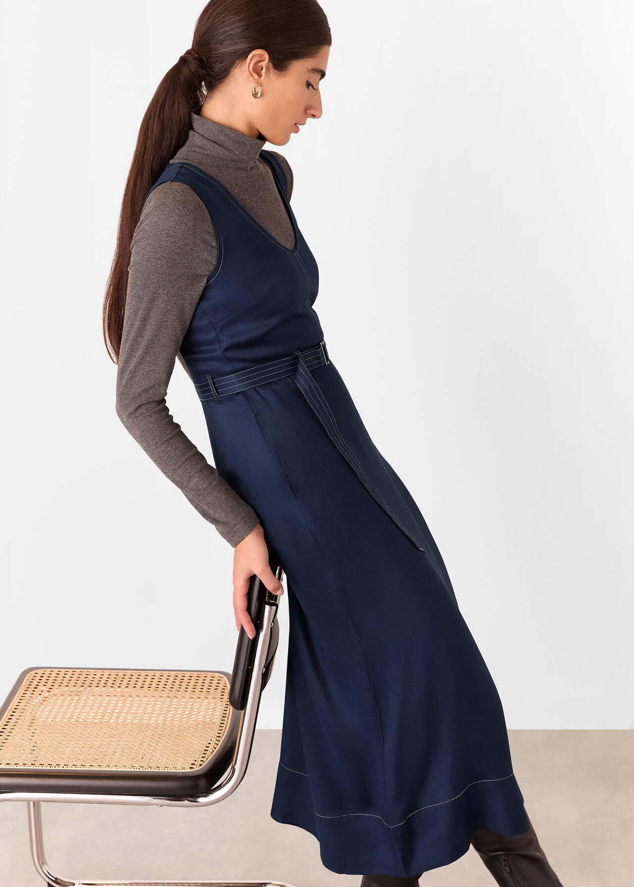 Karina Sleeveless Midi Dress