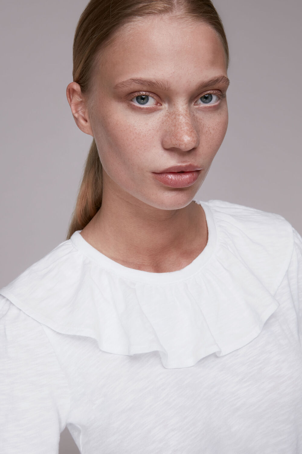 Frill Neck Collar Tee