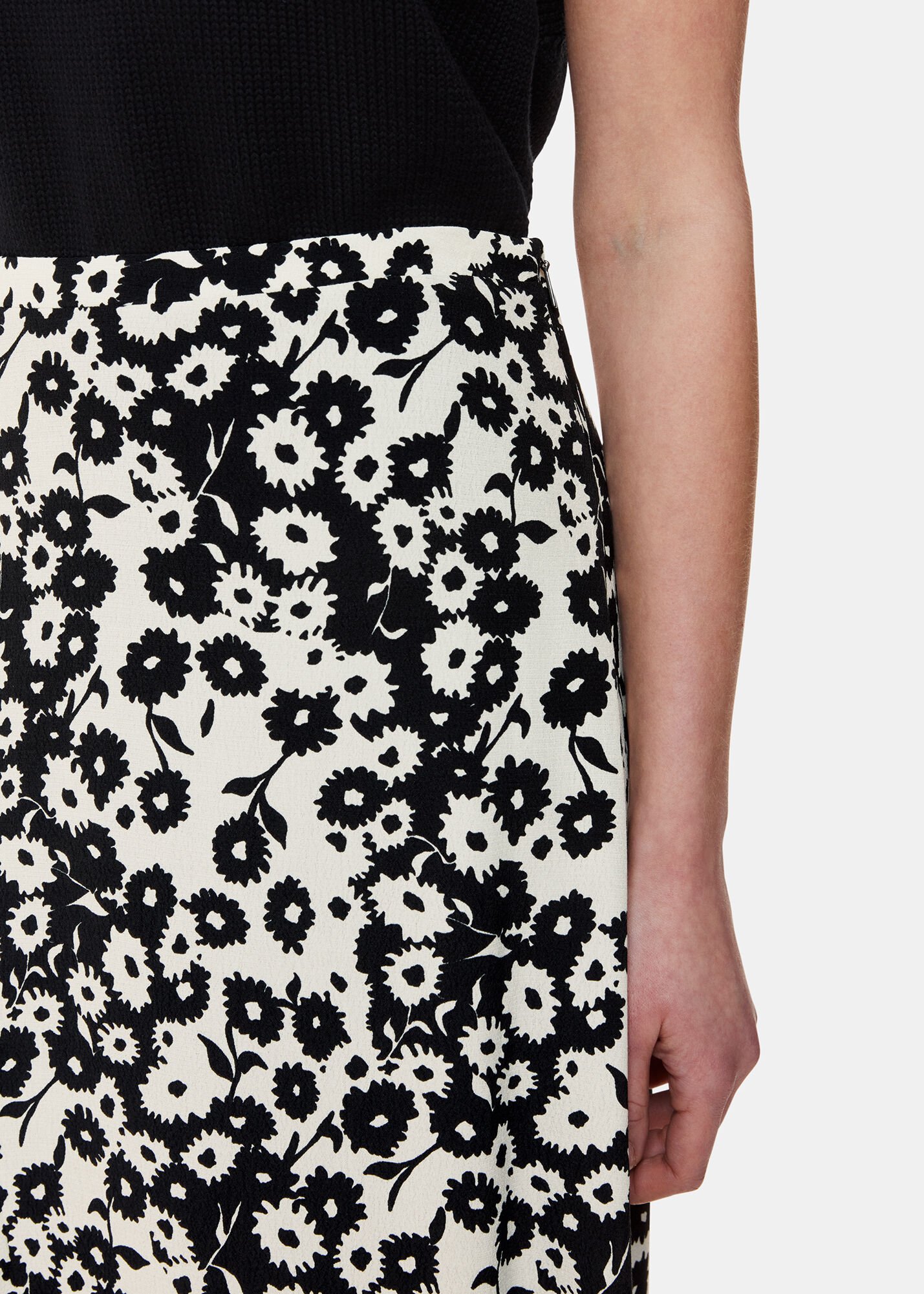 Black and white skirt flowers clearance