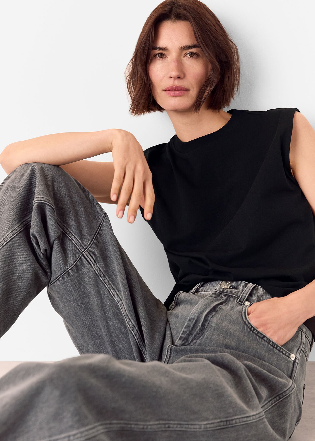 Horseshoe Barrel Leg Jean