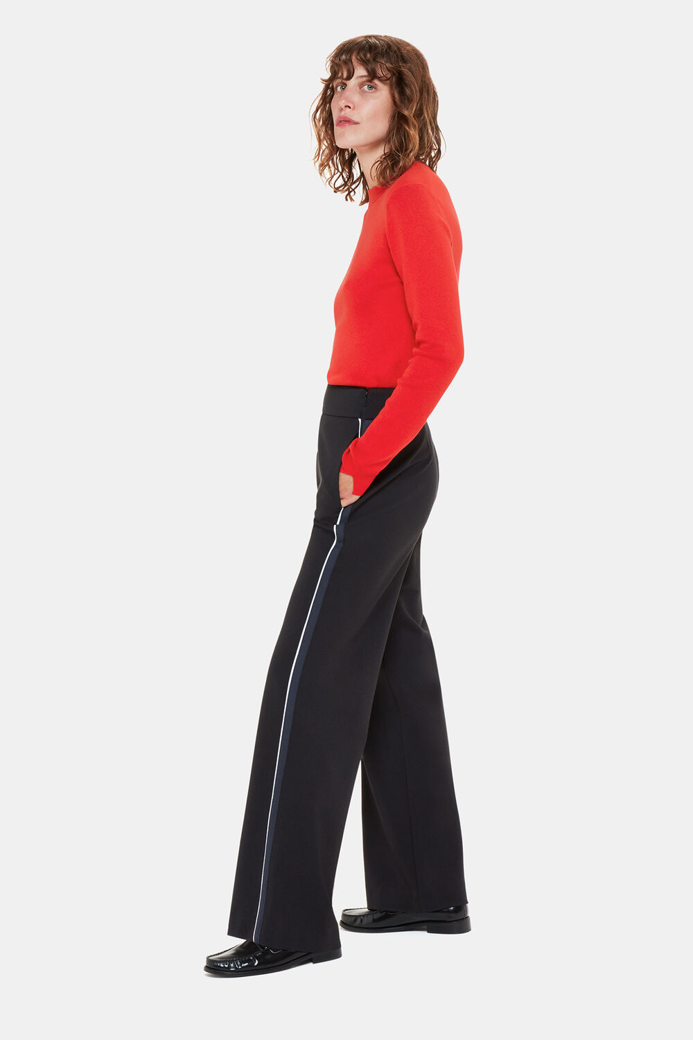 Mia Fitted Crew Neck Knit