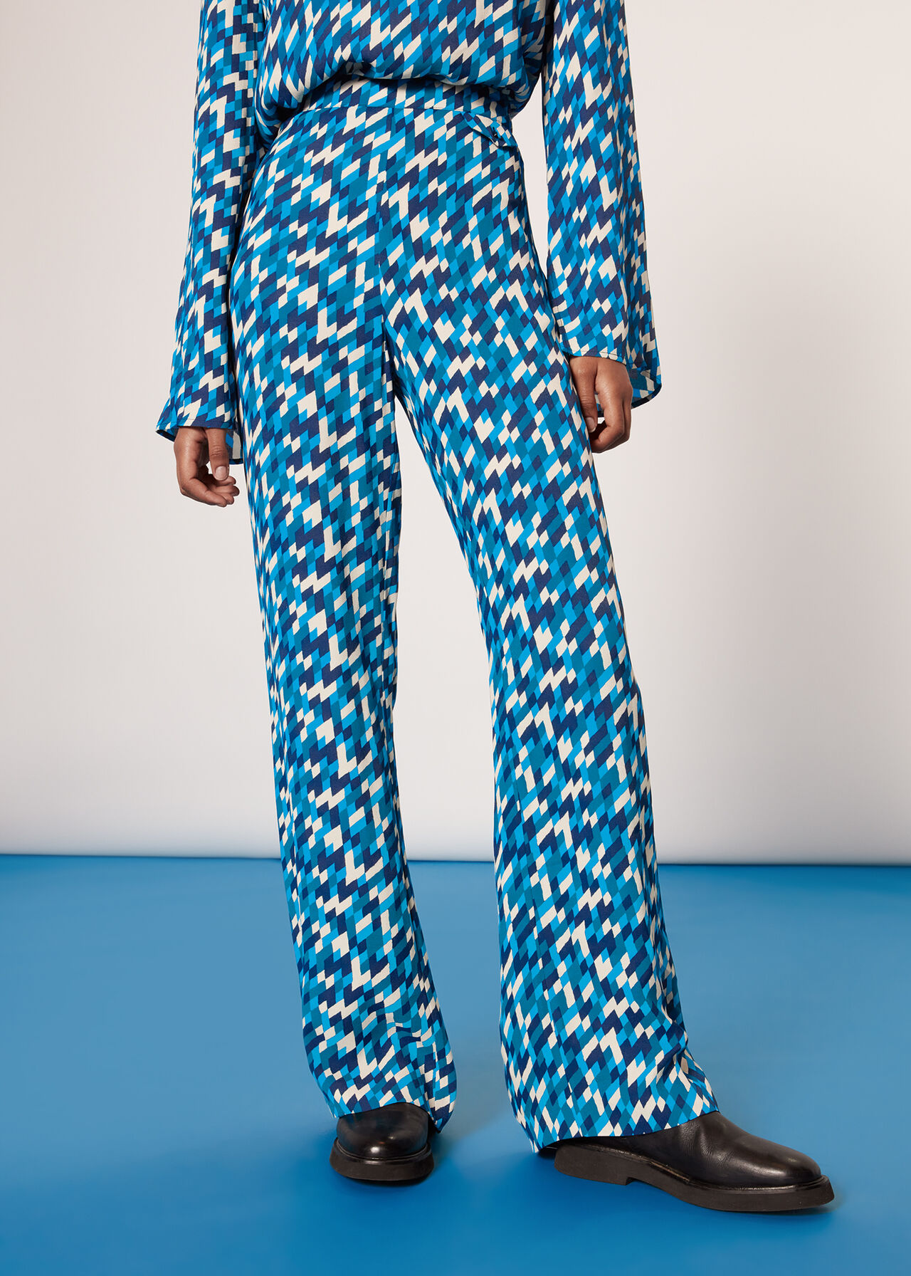 Diagonal Diamond Flare Trouser