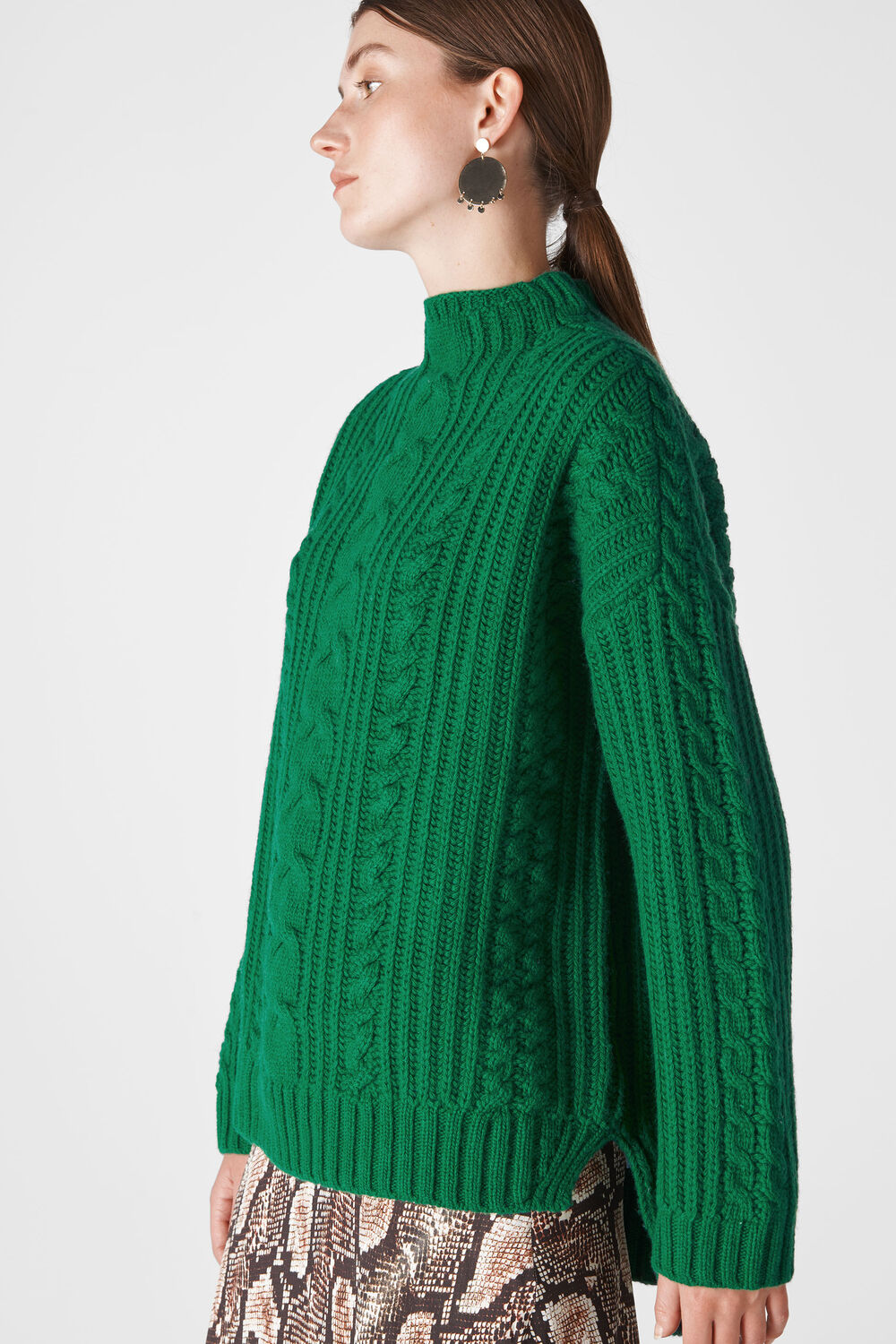Oversized Chunky Cable Sweater Green