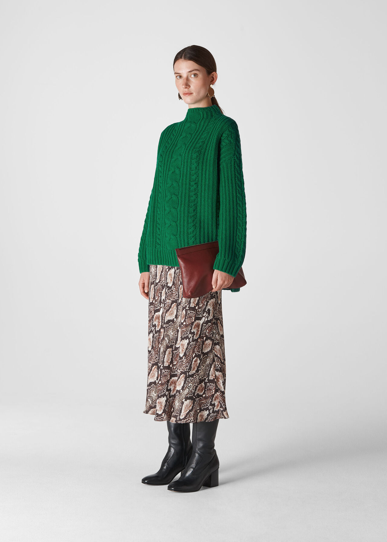 Oversized Chunky Cable Sweater Green