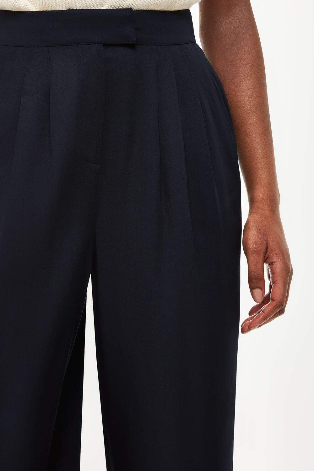 Black Fran Pleat Trouser