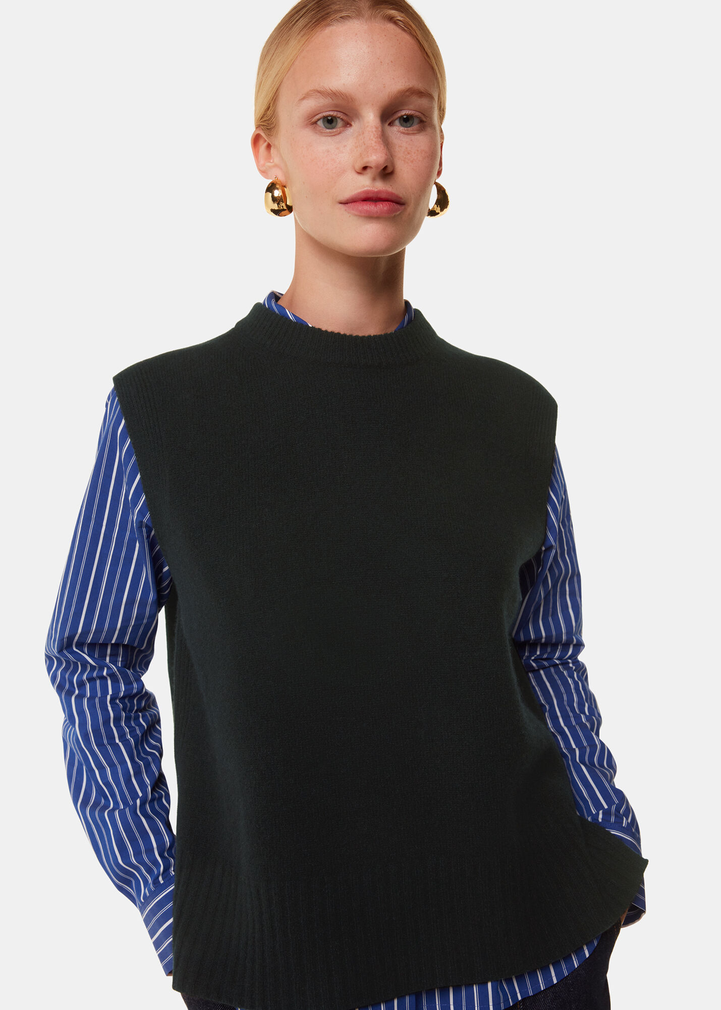 安価 ワタナベ Sleeveless Wool Black Women's Sweater | US Whistles | Vest トップス