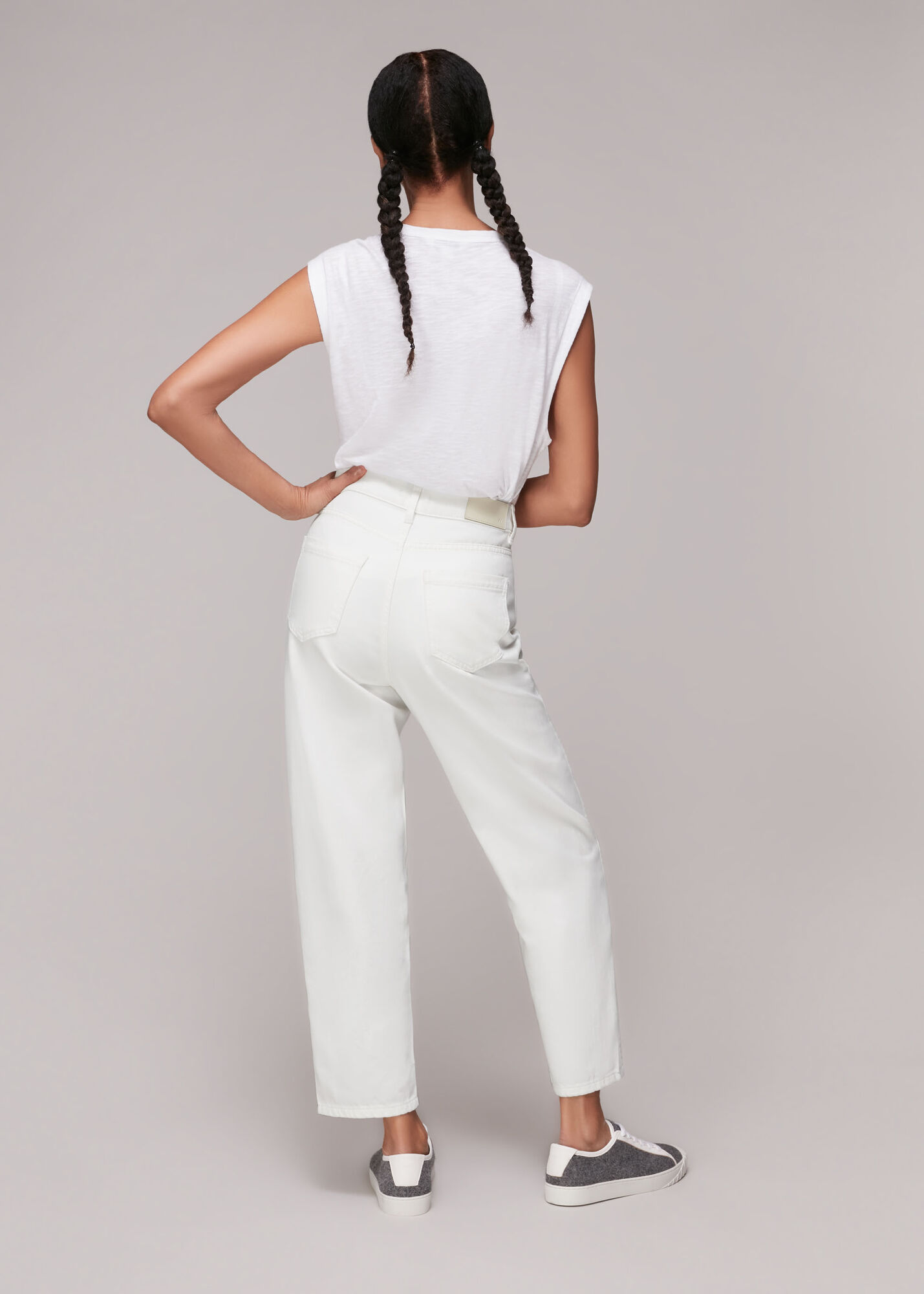 Twist Barrel Jean in Optic White