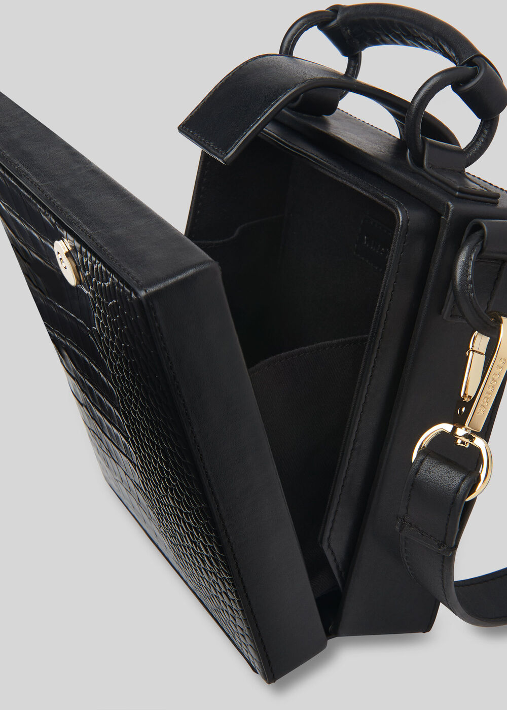 Estar Shiny Croc Box Bag Black