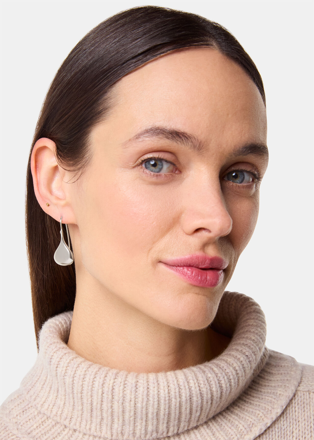 Flat Teardrop Wire Earring
