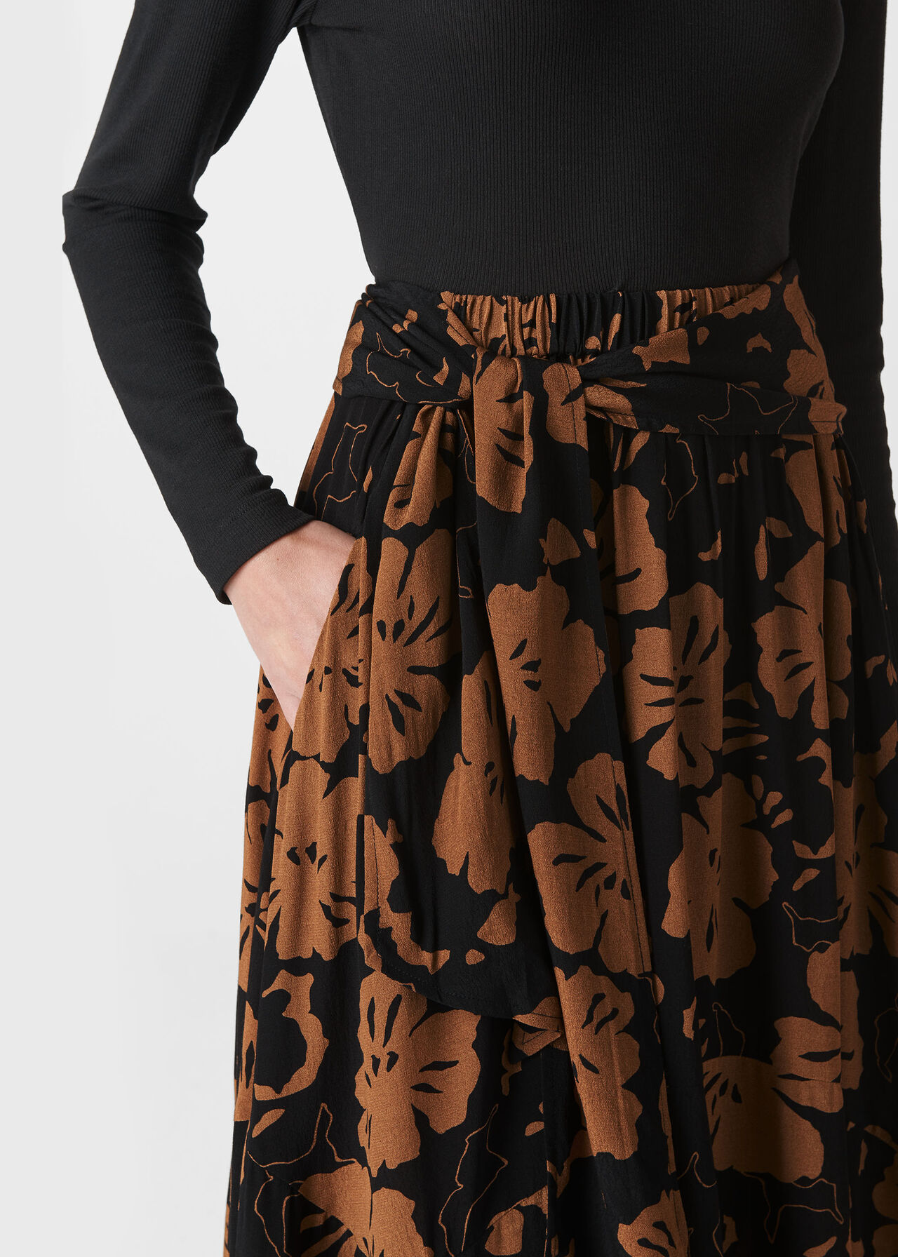 Ari Hibiscus Belted Skirt Brown/Multi