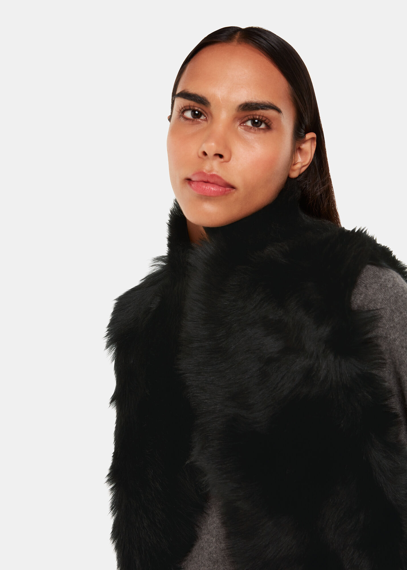 Short black fur gilet store