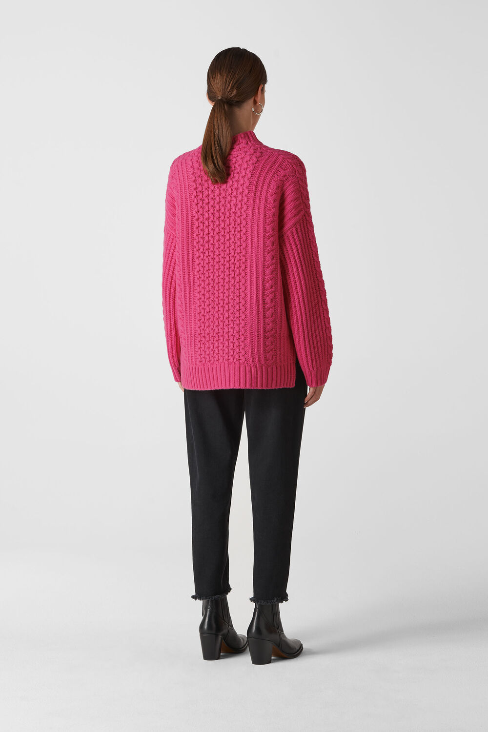 Oversized Chunky Cable Sweater Pink