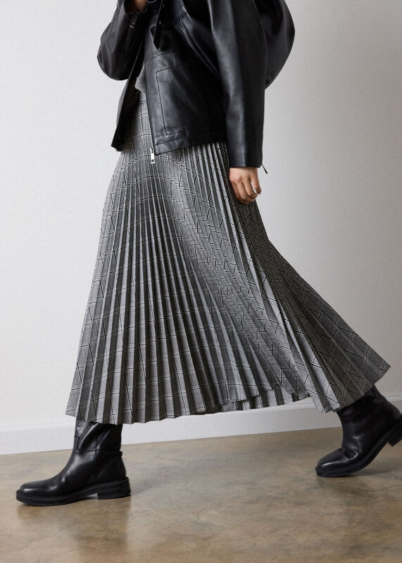 Grey Petite Check Pleated Midi Skirt