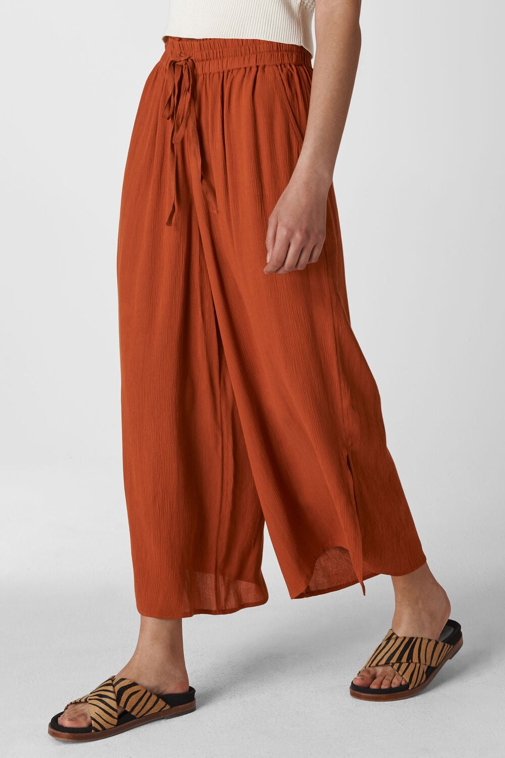 Fluid Crop Trouser Rust