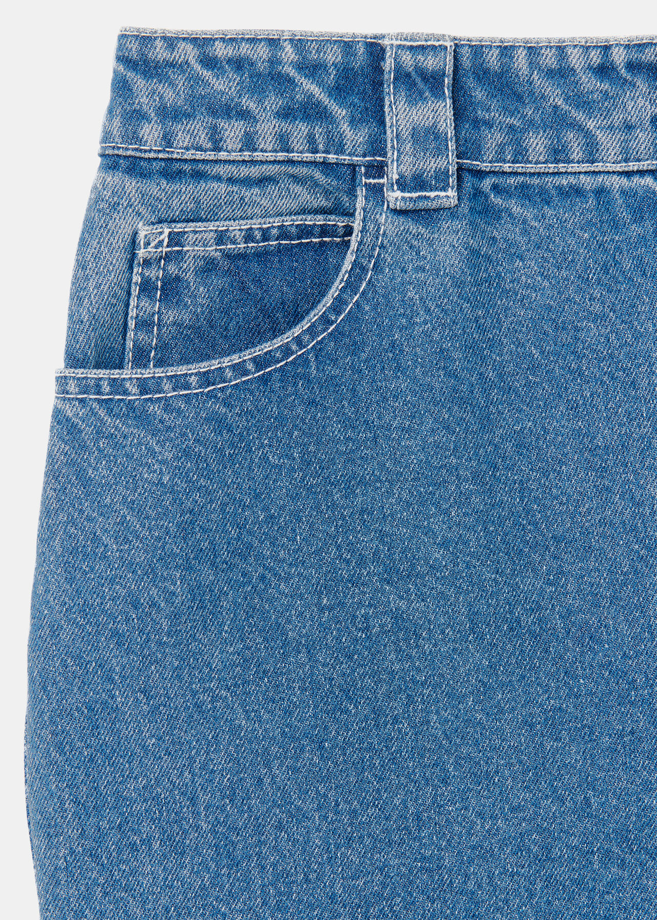 Relaxed Straight Leg Jean