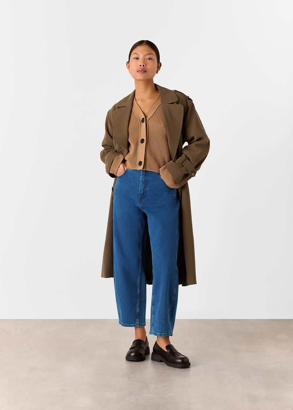 Petite Stretch Barrel Leg Jean