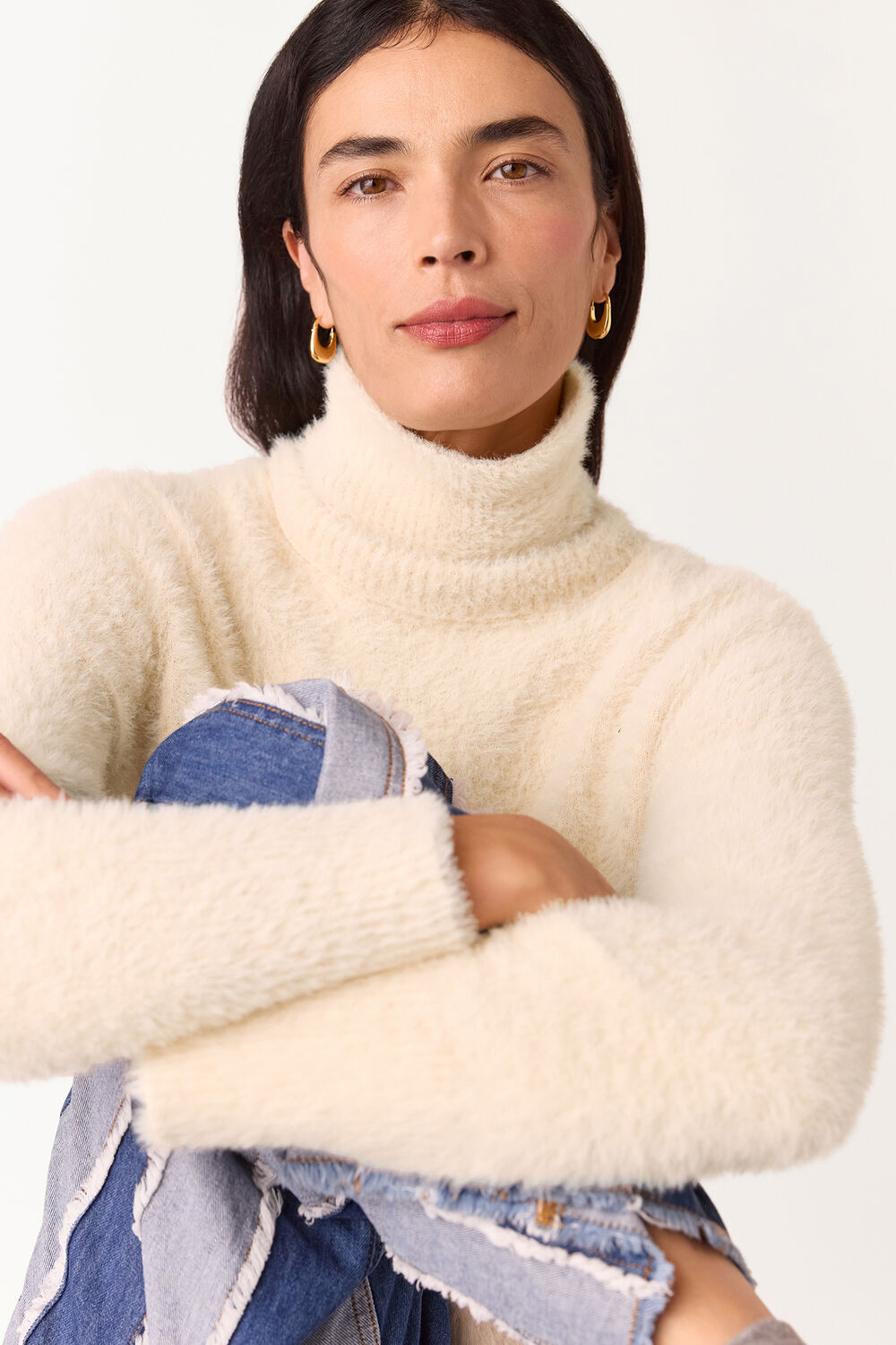 Isla Cropped Fluffy High Neck