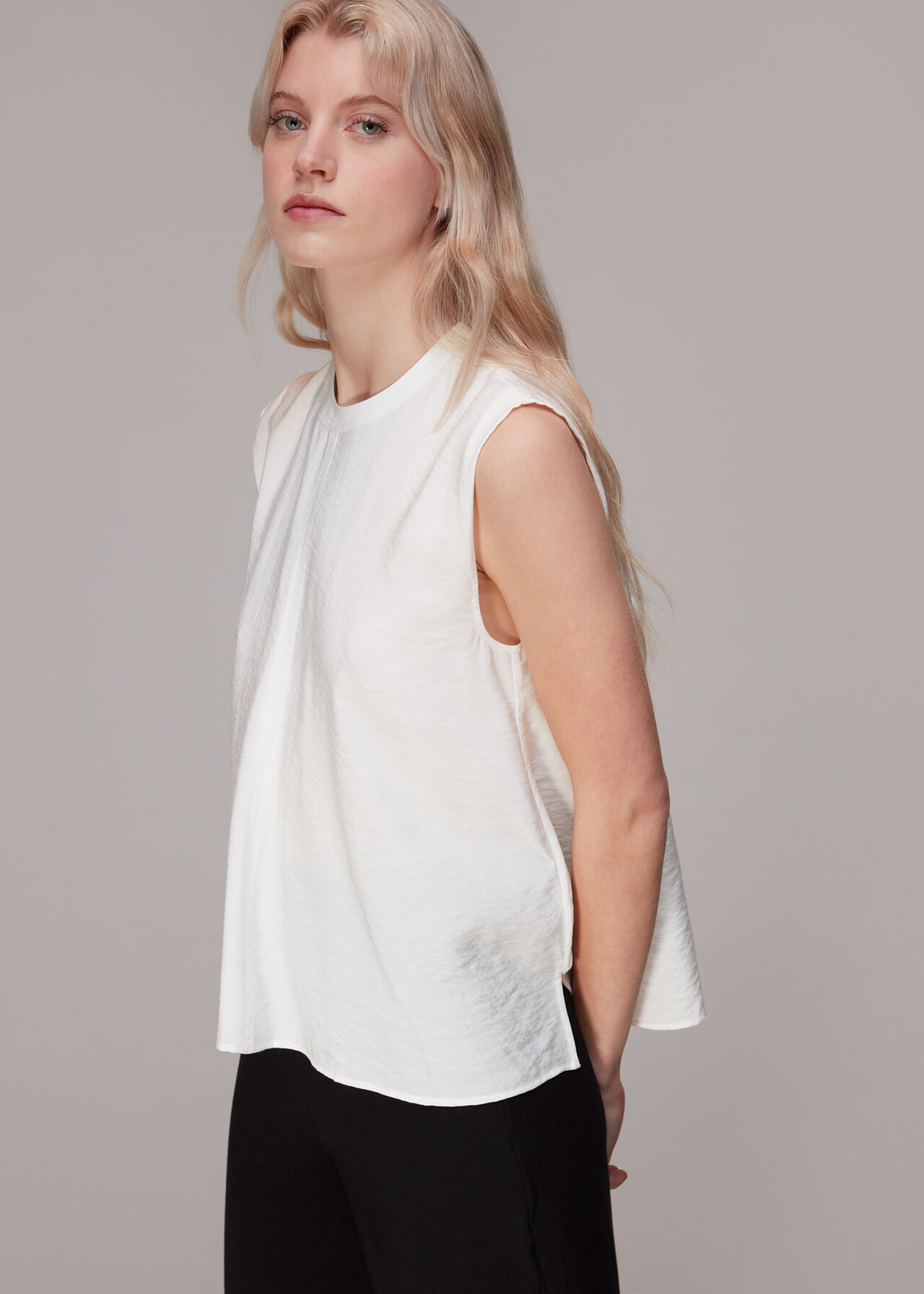 Leila Swing Top
