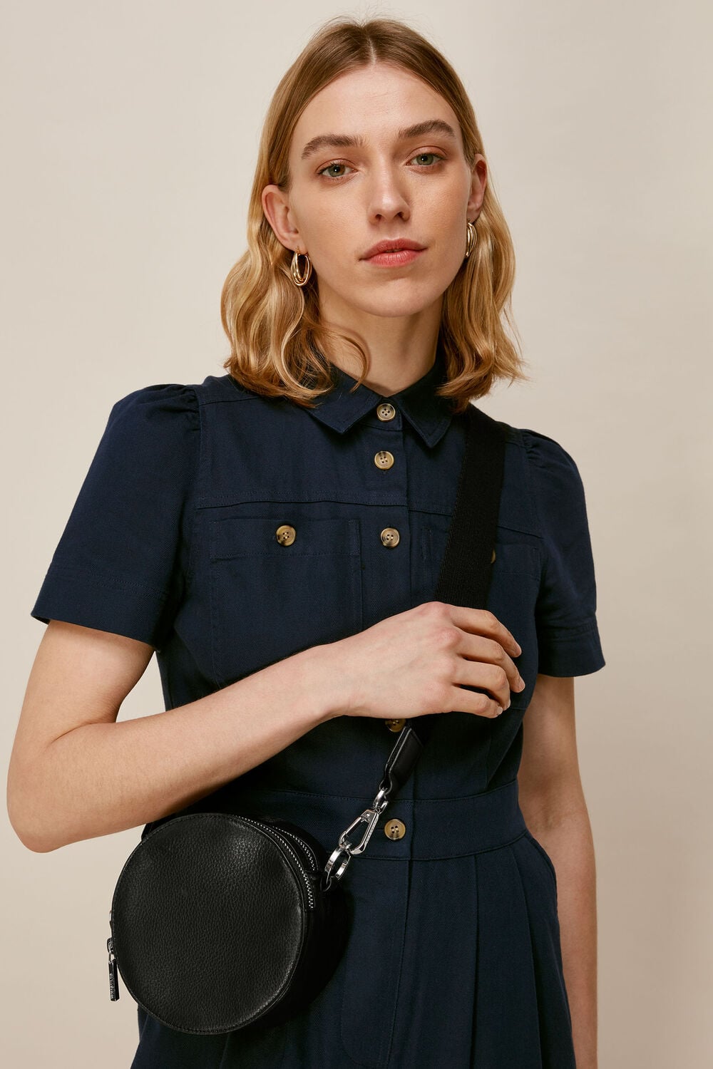 Cole Round Crossbody Bag Black