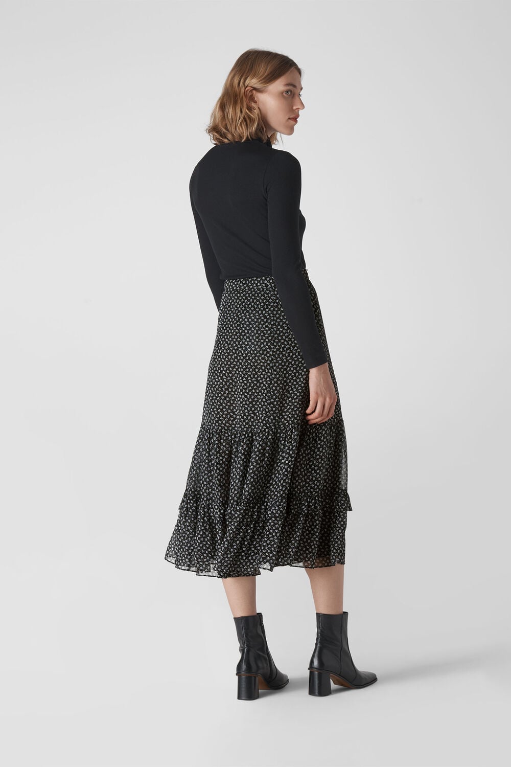 Almond Blossom Dobby Skirt Black/Multi