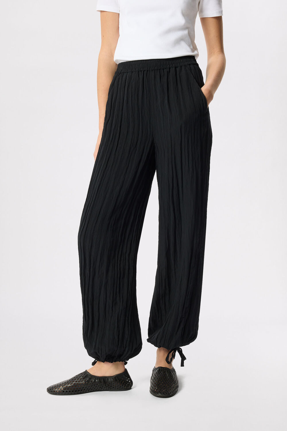 Balloon Tie Hem Trousers