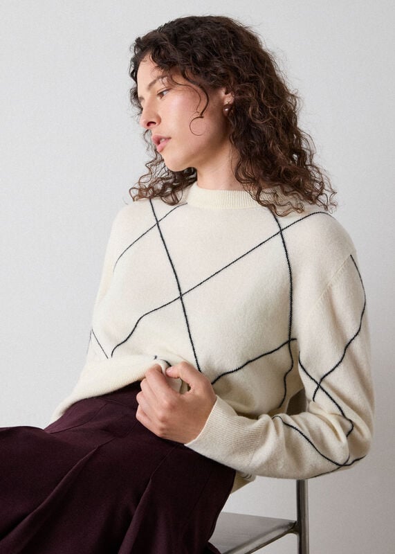 Ivory Wool Contrast Diamond Knit
