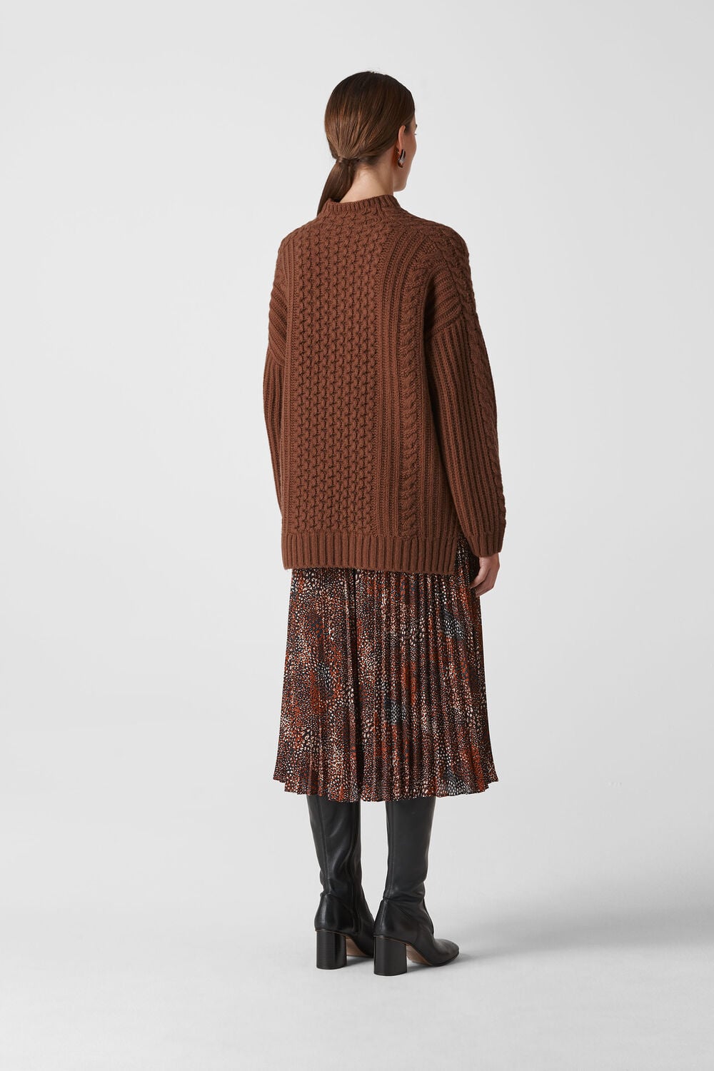 Oversized Chunky Cable Sweater Brown