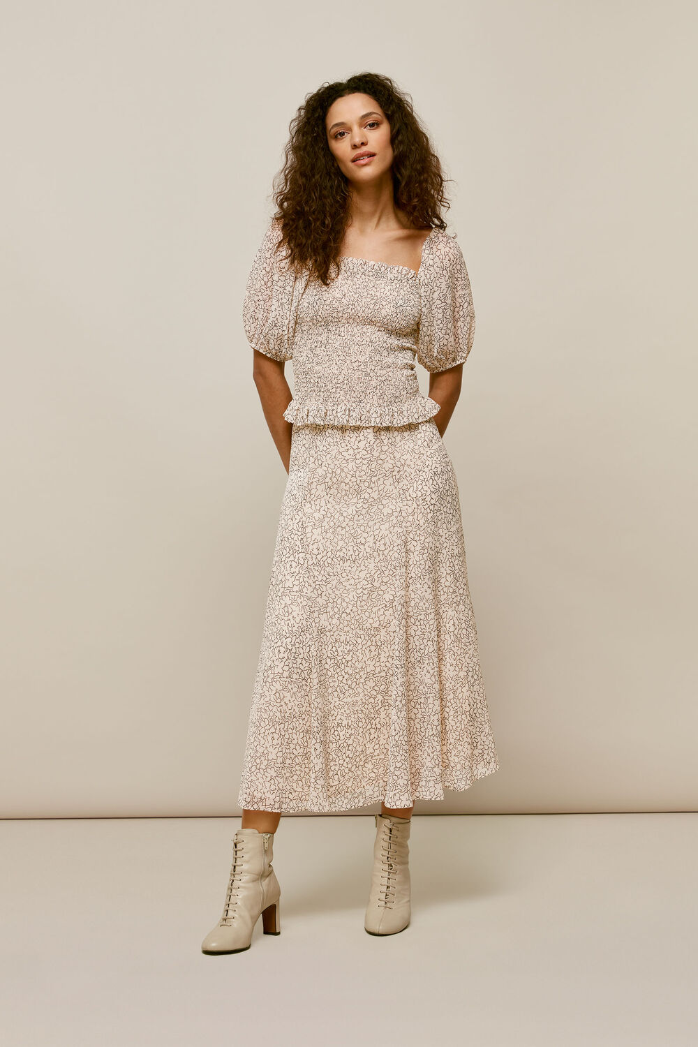 Sketched Floral Skirt White/Multi