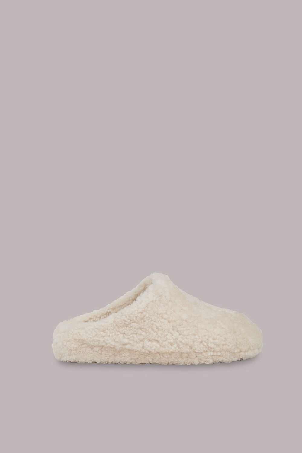 Anya Slipper