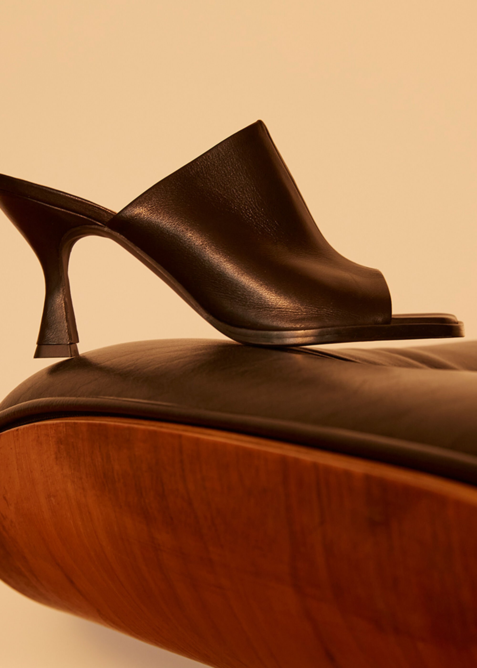 AMERI VINTAGE LITTLE SQUARE TOE MULE