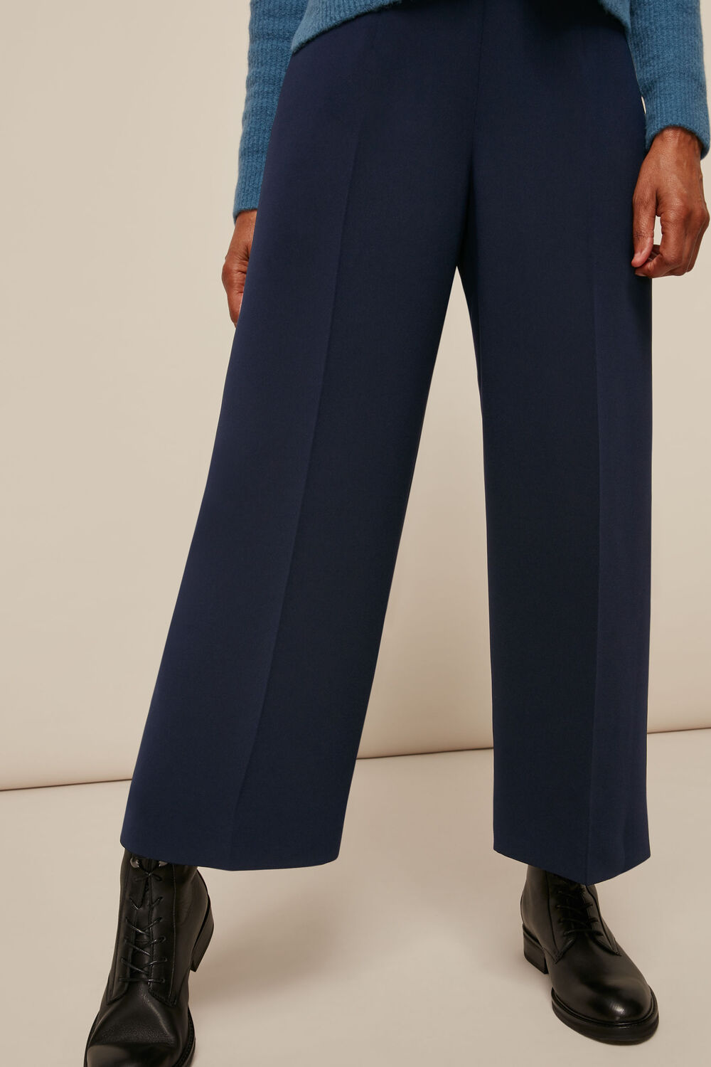 Wide Leg Crop Trouser