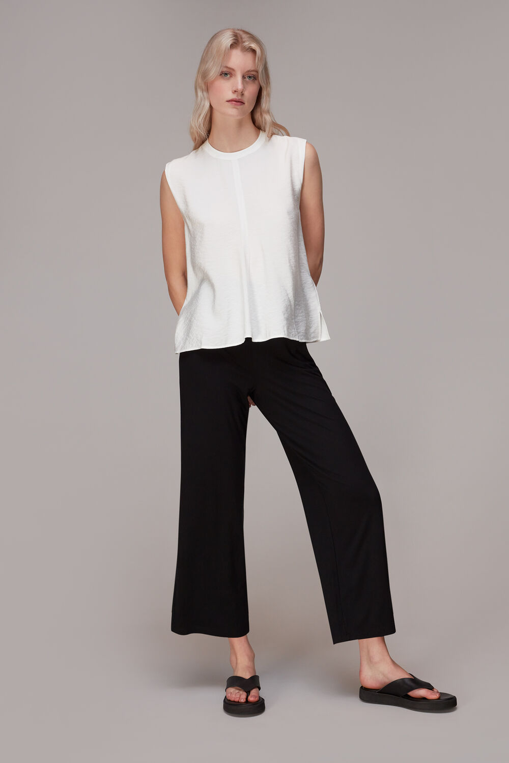 Leila Swing Top