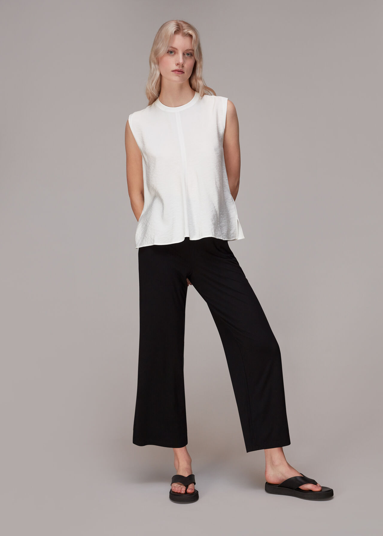 Leila Swing Top