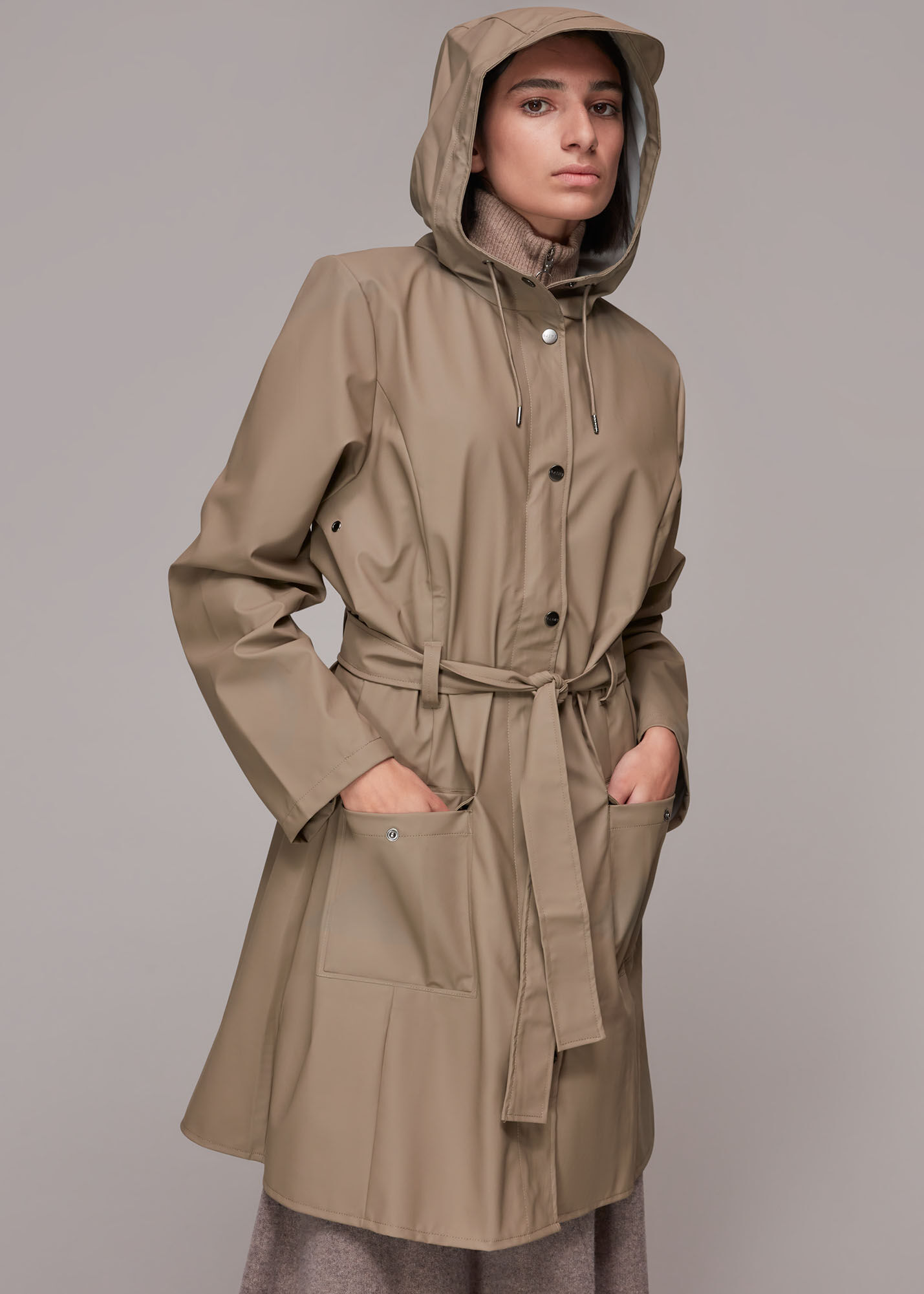Curve raincoat discount