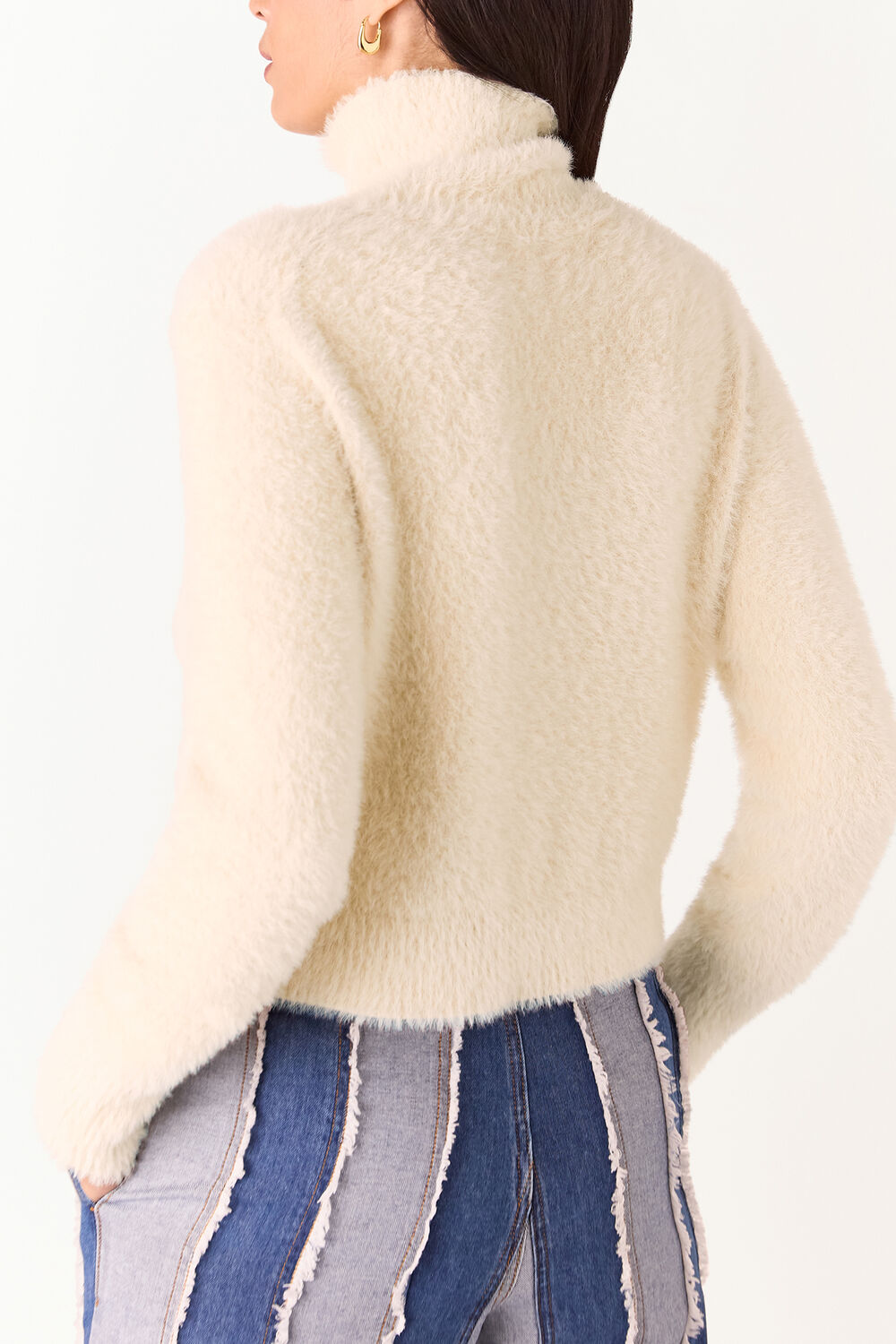 Isla Cropped Fluffy High Neck