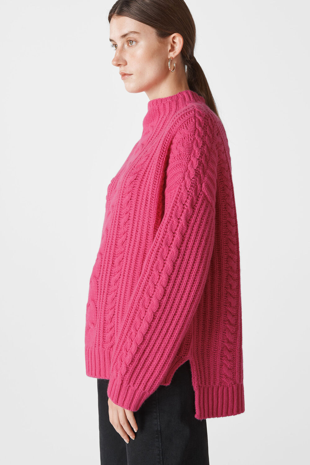 Oversized Chunky Cable Sweater Pink