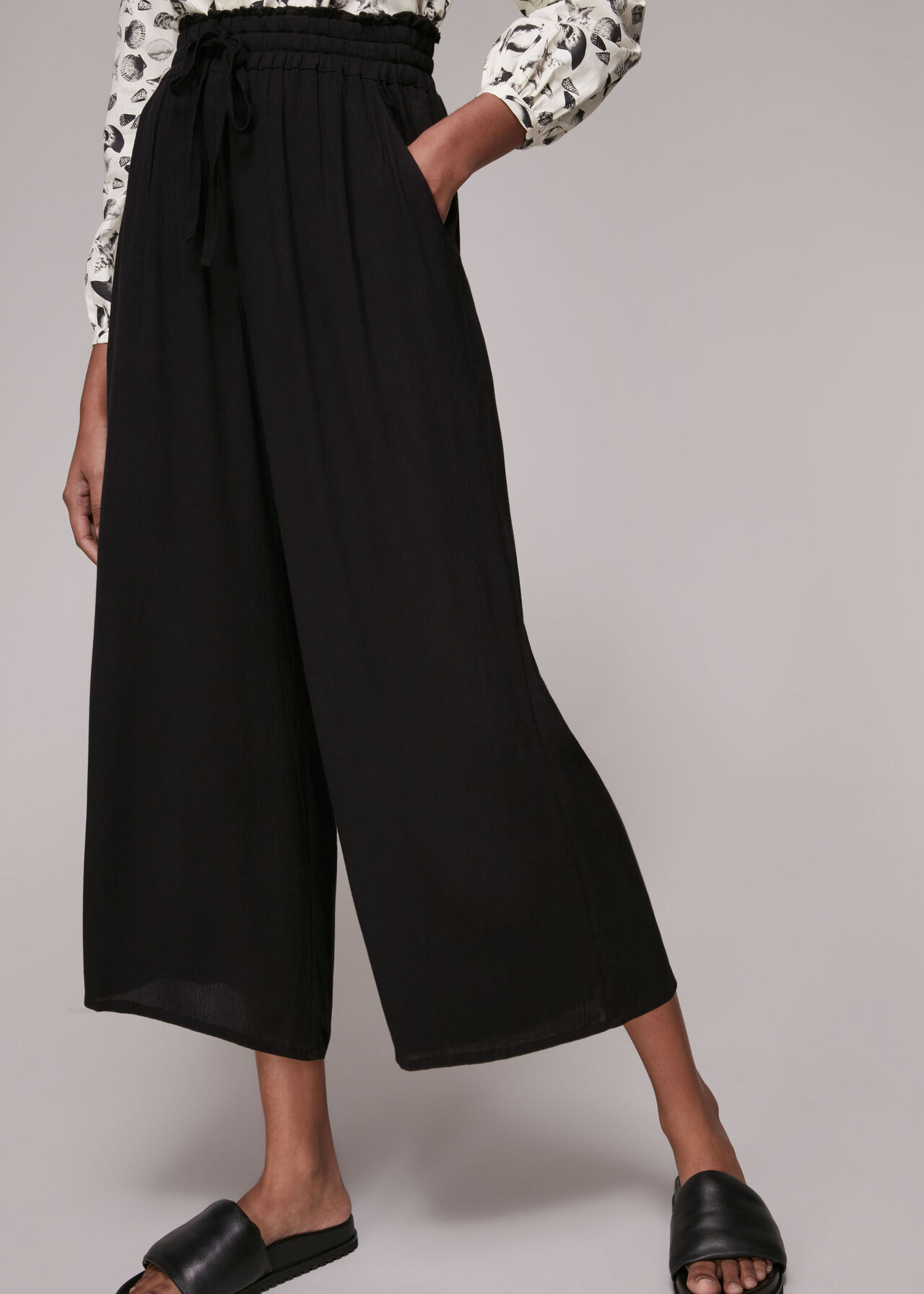 Textured Lightweight Trouser