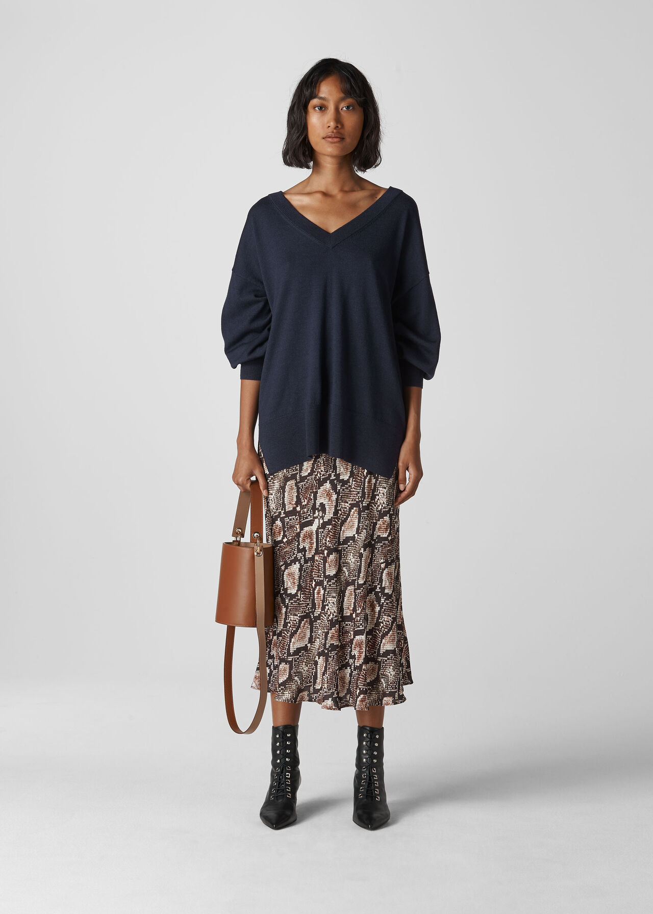 Navy Relaxed Merino V Neck Knit Whistles Whistles